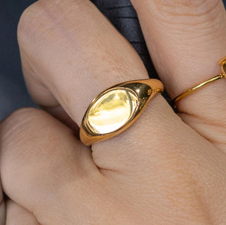 Signet Ring