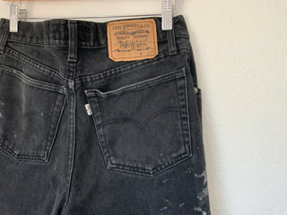 224. Vintage Levis size 28