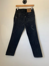 Load image into Gallery viewer, 224. Vintage Levis size 28
