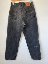 Load image into Gallery viewer, 200. Vintage Levis size 31
