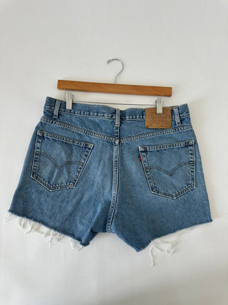 3042. Vintage Levis size 33 - amandenimes - 3042. Vintage Levis size 33 - 