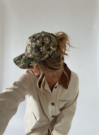 CAMO BOW TRUCKER HAT - 