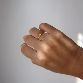 Dainty Gold Ring -