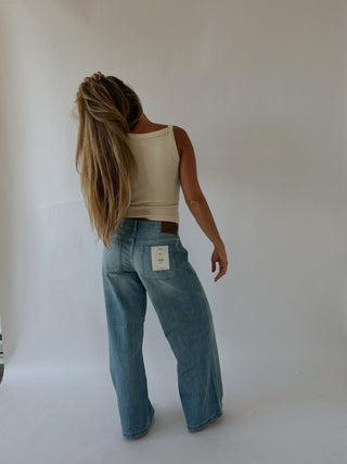 Drawstring Light Wash Jeans -