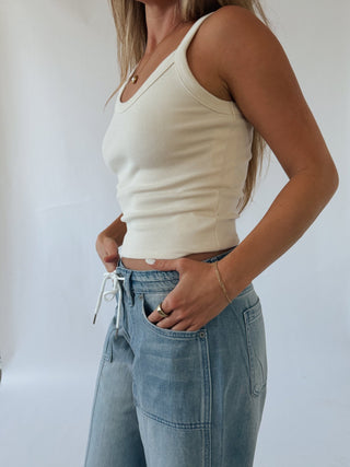 Drawstring Light Wash Jeans -