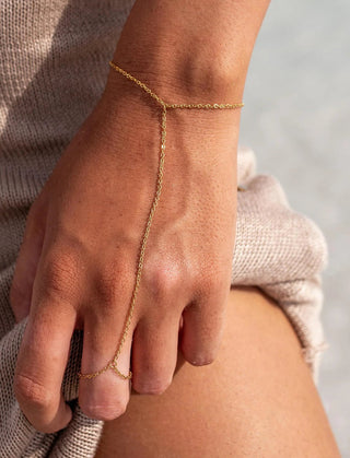 Esther Hand Chain - Gold - 