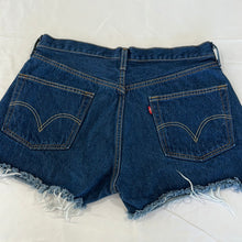 Load image into Gallery viewer, 134. Vintage Levi shorts size 32
