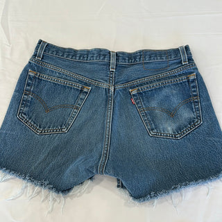 131. Vintage Levi shorts size 32