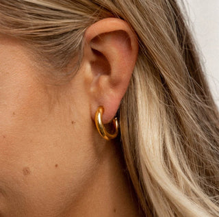 Jolie Hoops - 