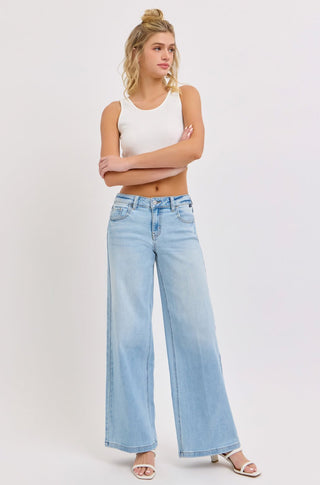 Low Rise Wide Leg Jeans - Light Wash - 