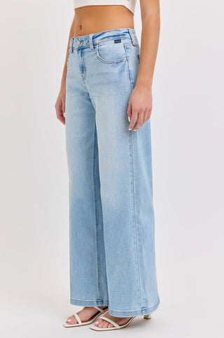 Low Rise Wide Leg Jeans - Light Wash - 