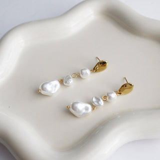 Lune Baroque Pearl Earrings - 