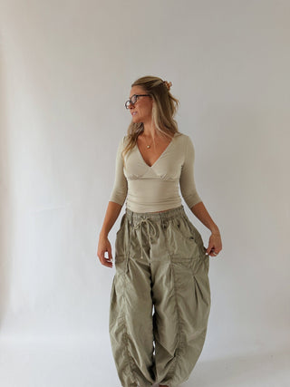 Stone Plunge Neck 3/4 Sleeve Top -