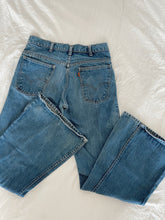 Load image into Gallery viewer, 43. VINTAGE LEVIS size 29
